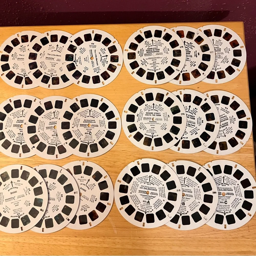 Vintage 90s ViewMaster Bundle - 2 Viewers - 14 Reel Sets - Picture 6 of 16